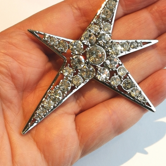 Macy, Ladies Large crystal modernist star brooch pin - Picture 6 of 8